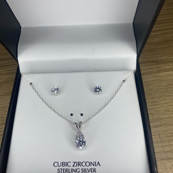 Giani Bernini Cubic Zirconia Set Necklace / Earrings - Picture 3 of 5